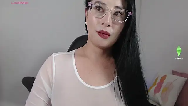 Emma Hotkiss online show from 05/19/26, 12:04