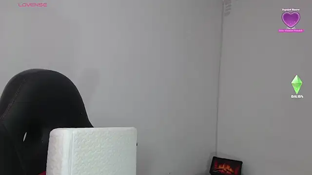 Emma Hotkiss online show from 05/04/26, 08:44