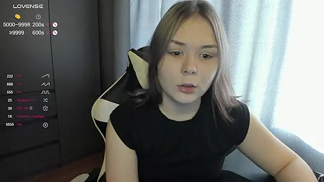 Snapshot of sophia_lix chatting on 02/03/26, 06:40 sophia lix online show from 02/03/26, 06:40