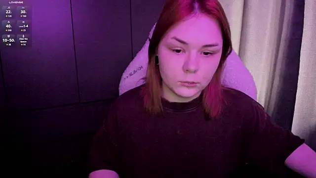 Snapshot of sophia_lix chatting on 07/18/26, 10:35 sophia lix online show from 07/18/26, 10:35