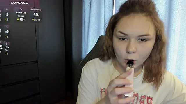 Snapshot of sophia_lix chatting on 03/01/26, 06:46 sophia lix online show from 03/01/26, 06:46