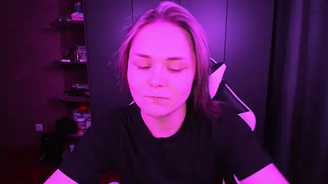 sophia lix online show from 11/15/25, 01:59