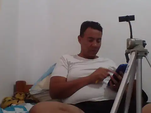 Fire latino online show from 11/11/25, 11:05