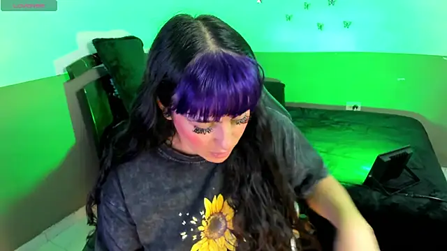 Monserrat Cute  online show from 02/19/26, 02:41