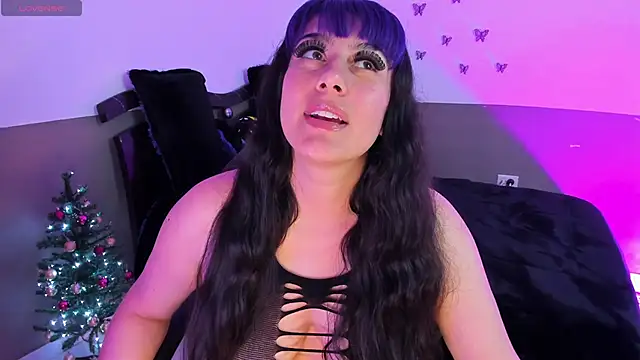 Monserrat Cute  online show from 11/25/25, 03:29