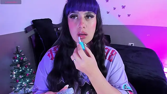 Monserrat Cute  online show from 11/28/25, 03:39