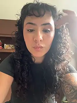 SugarTroubl33 online show from 03/17/26, 04:21