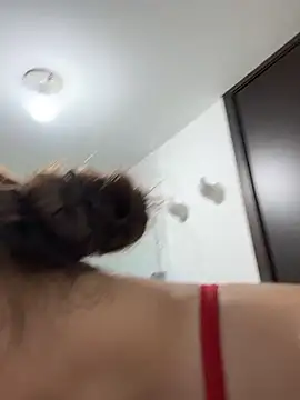 Valentina ro online show from 11/12/25, 03:43