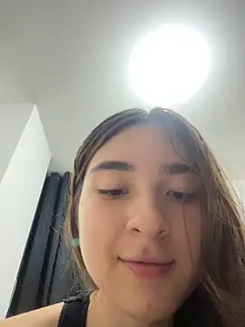 Valentina ro online show from 10/28/25, 02:34