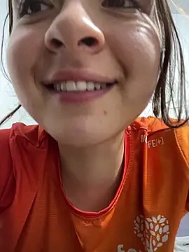 Valentina ro online show from 11/19/25, 02:55