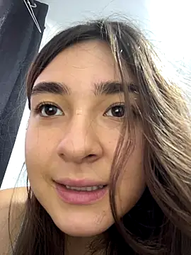 Valentina ro online show from 11/20/25, 03:56