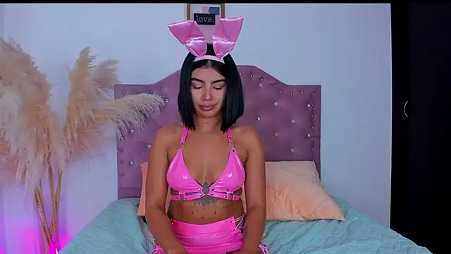 Snapshot of Julig01 chatting on 11/01/25, 04:19 Julig01 online show from 11/01/25, 04:19