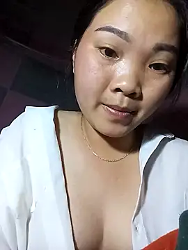 Lovebaby-love online show from 12/18/25, 02:54