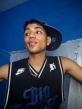 Alex Sweeting online show from 12/01/25, 04:02