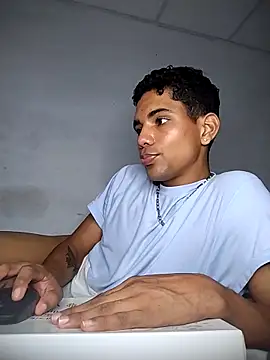 Alex Sweeting online show from 11/17/25, 06:28