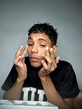 Alex Sweeting online show from 11/04/25, 07:12