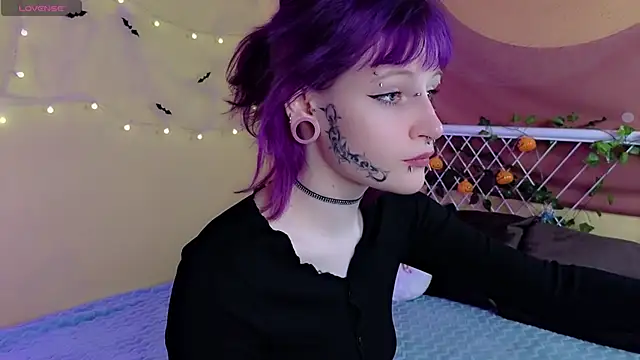 Snapshot of karkadeshk chatting on 10/29/25, 10:25 karkadeshk online show from 10/29/25, 10:25