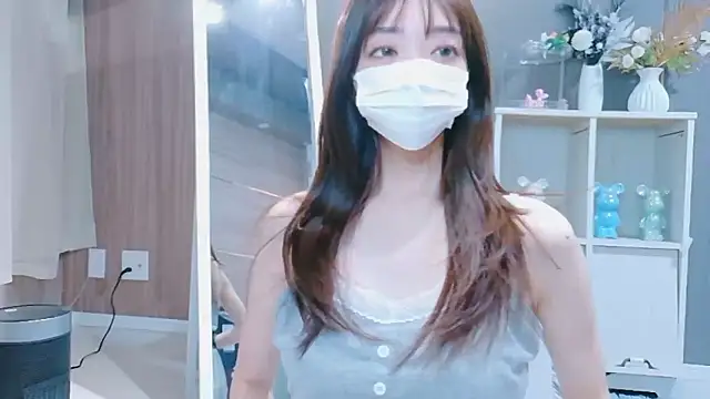 Sana-jpn online show from 02/21/26, 09:17