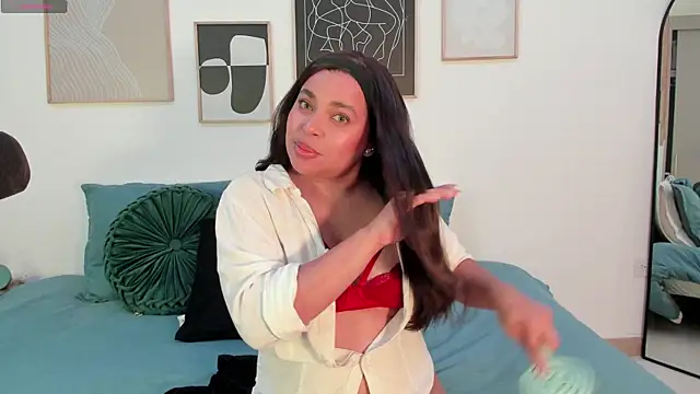 Snapshot of Arianalain chatting on 10/30/25, 11:19 Arianalain online show from 10/30/25, 11:19