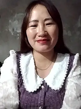 Snapshot of emini-xx chatting on 01/11/26, 01:18 emini-xx online show from 01/11/26, 01:18