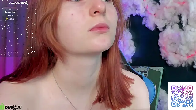 Snapshot of AngelWisee chatting on 12/18/25, 03:11 AngelWisee online show from 12/18/25, 03:11