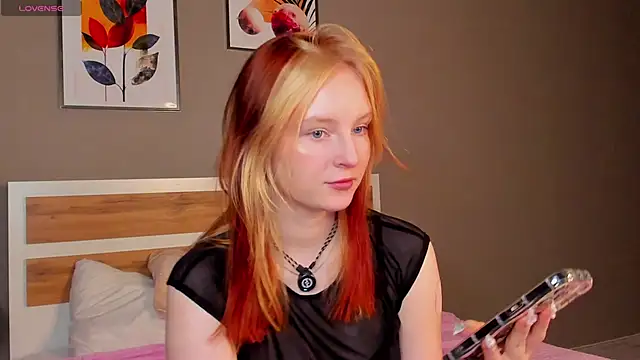 AngelWisee online show from 06/15/26, 02:56