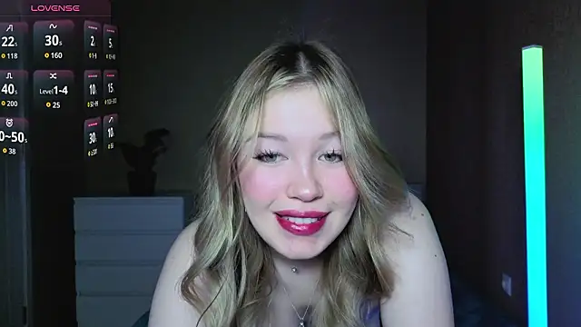 Snapshot of pawsclawss chatting on 03/01/26, 04:23 pawsclawss online show from 03/01/26, 04:23