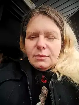 Lana-murr online show from 12/15/25, 06:52