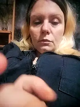 Lana-murr online show from 12/15/25, 06:58