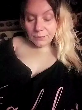 Lana-murr online show from 12/16/25, 09:08