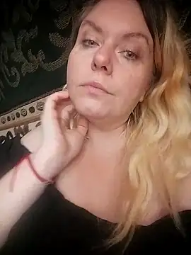 Lana-murr online show from 10/30/25, 08:56