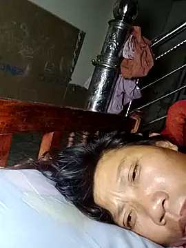 bella-la online show from 12/17/25, 06:57