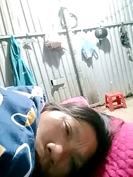 bella-la online show from 11/27/25, 08:42