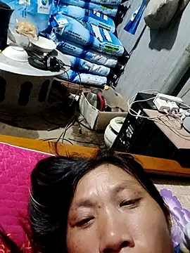 bella-la online show from 11/11/25, 12:00