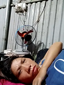 bella-la online show from 11/12/25, 07:40