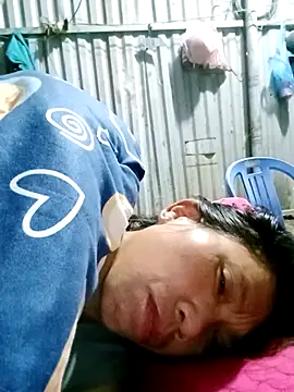 bella-la online show from 10/31/25, 09:32