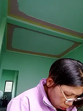 bella-la online show from 11/01/25, 09:36