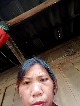 bella-la online show from 10/30/25, 06:12