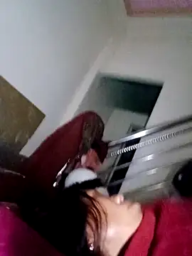 bella-la online show from 12/20/25, 10:56