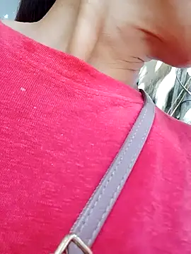 bella-la online show from 11/07/25, 06:18