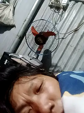 bella-la online show from 11/29/25, 11:05