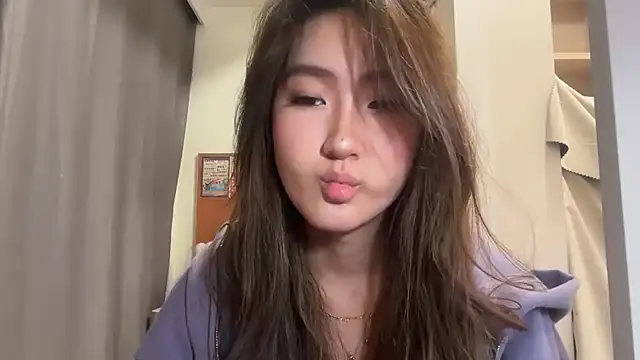 Snapshot of AlishaCheng chatting on 01/06/26, 04:55 AlishaCheng online show from 01/06/26, 04:55