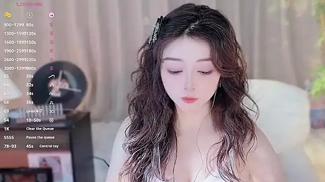 Yiluo95 online show from 02/04/26, 04:46