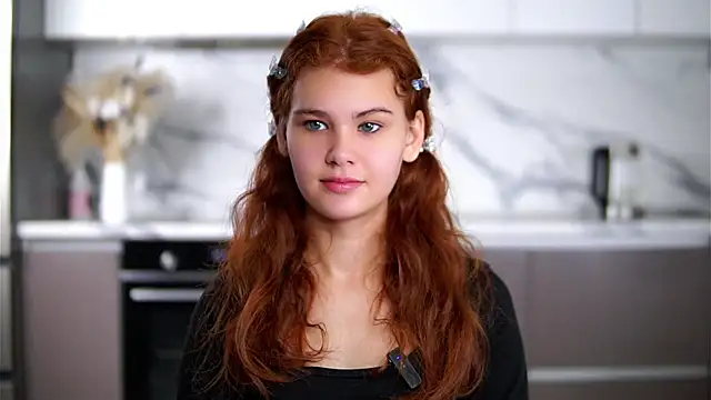 Snapshot of YettaCalabria chatting on 11/20/25, 12:17 YettaCalabria online show from 11/20/25, 12:17