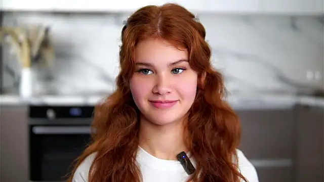 Snapshot of YettaCalabria chatting on 12/03/25, 02:16 YettaCalabria online show from 12/03/25, 02:16