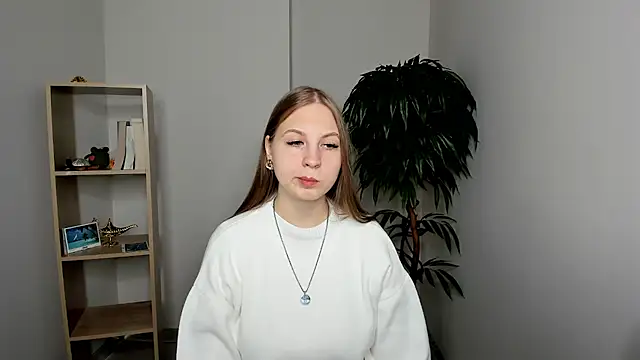 Snapshot of SuziGroody chatting on 10/29/25, 05:50 SuziGroody online show from 10/29/25, 05:50