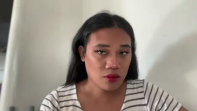 untouchable mia online show from 11/04/25, 01:20