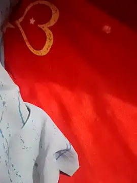 Snapshot of hot_couple_000 chatting on 11/16/25, 02:44 hot couple 000 online show from 11/16/25, 02:44