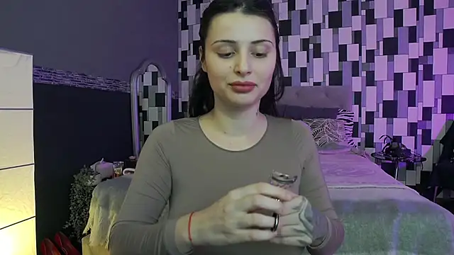 venusinylons online show from 12/14/25, 01:06