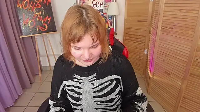 babyyullii online show from 11/10/25, 08:30